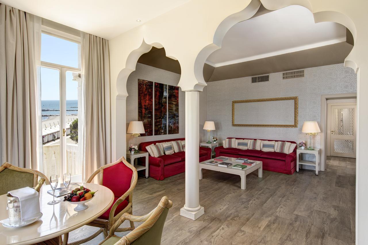 Hotel Excelsior Venice Lido di Venezia Bagian luar foto
