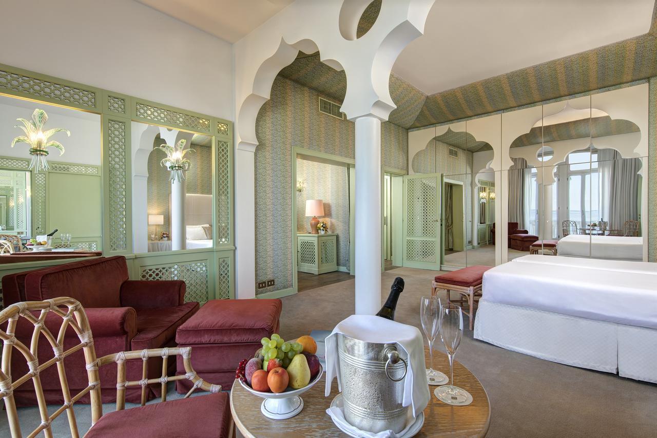 Hotel Excelsior Venice Lido di Venezia Bagian luar foto