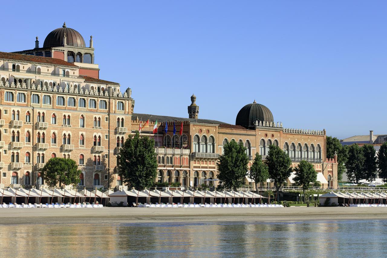 Hotel Excelsior Venice Lido di Venezia Bagian luar foto