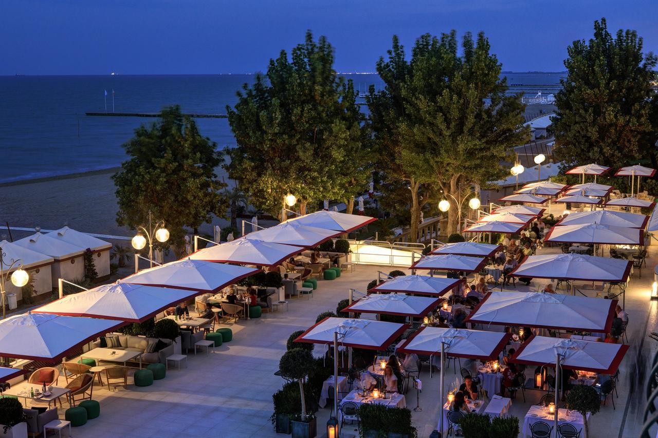 Hotel Excelsior Venice Lido di Venezia Bagian luar foto